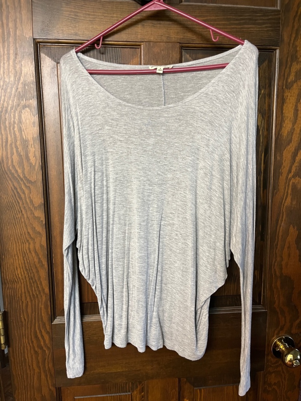 Zenana Outfitters Light Gray Long-Sleeve Scoop Neck Top